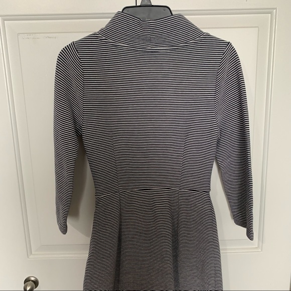 Boden women’s stripe dress; 4L; worn but in excellent condition; comfortable - Picture 4 of 5